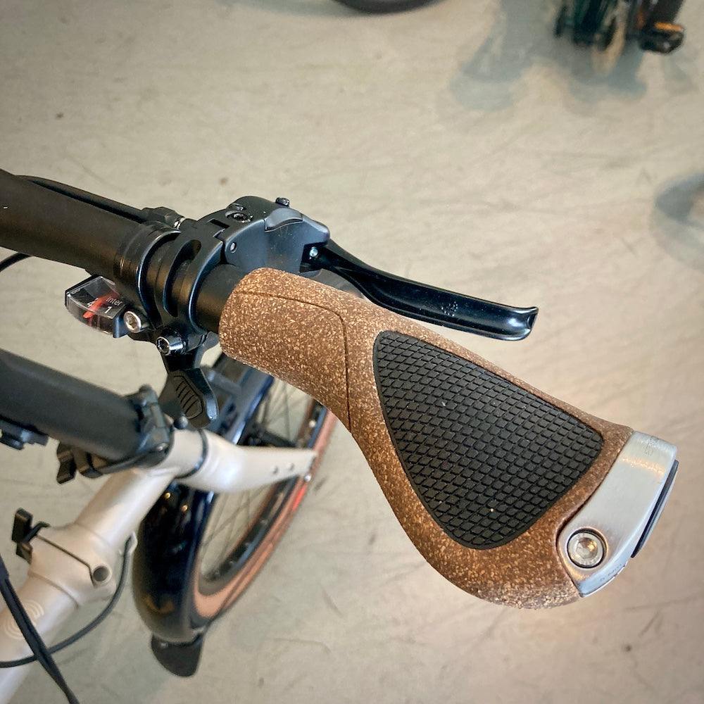 USED - 2025 Brompton G Line Medium Traildust White